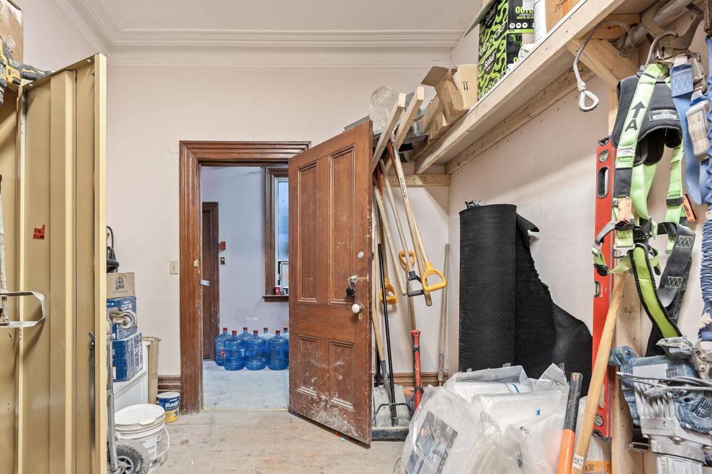 66 Chalres Street East Toronto