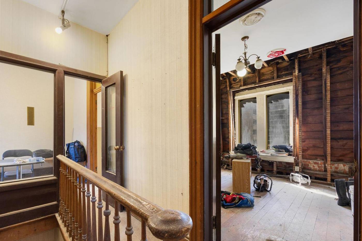 66 Chalres Street East Toronto