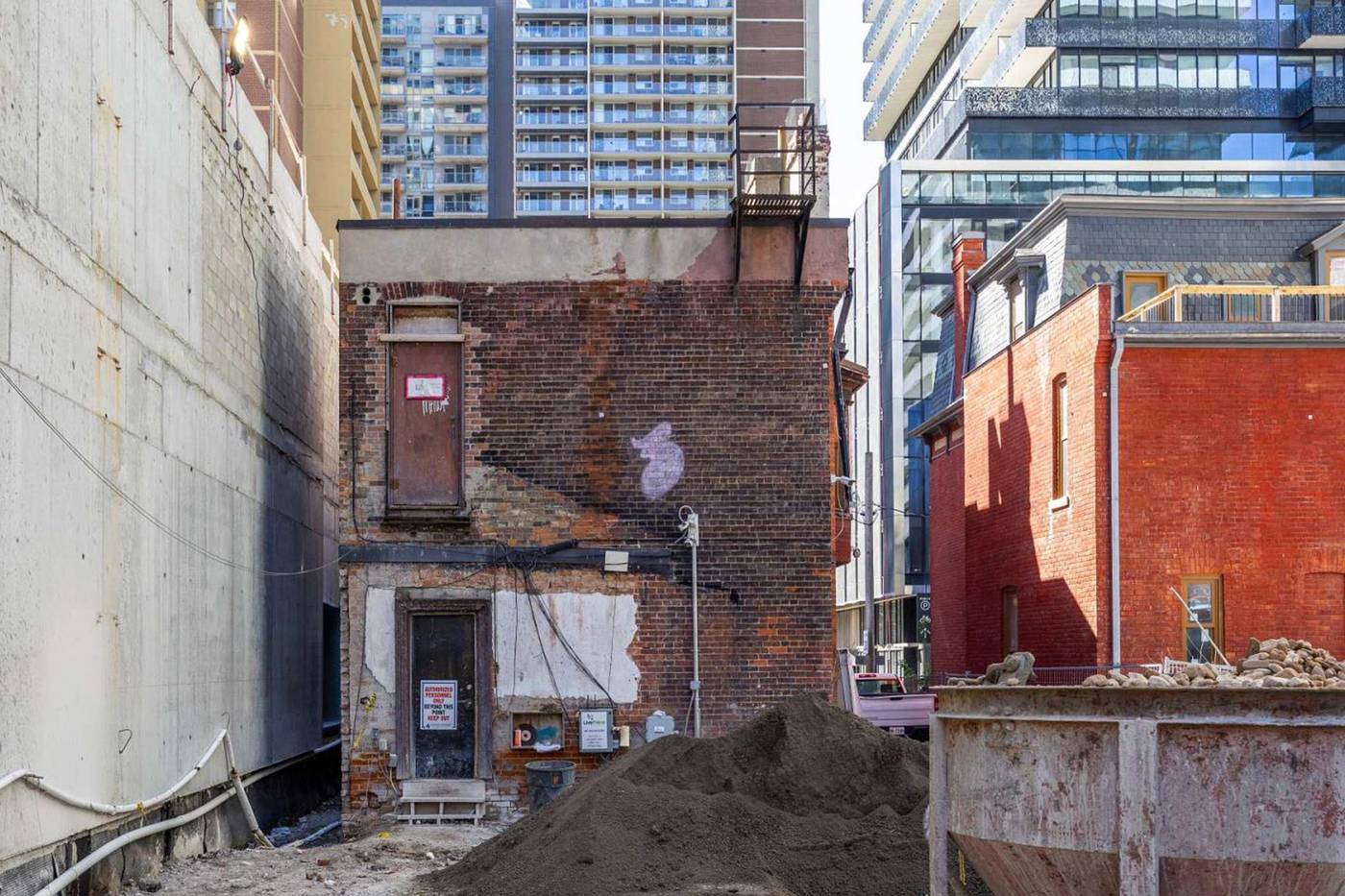 66 Chalres Street East Toronto