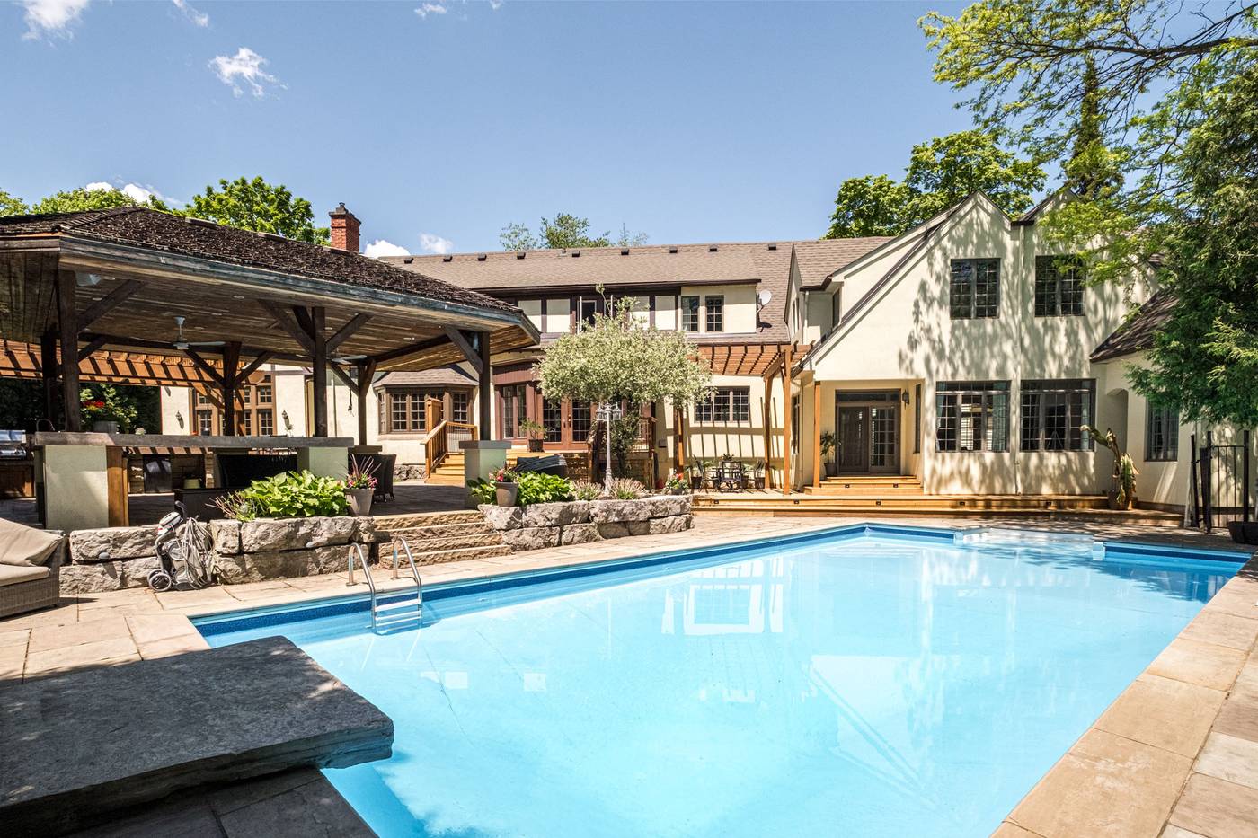 36 caley street dundas