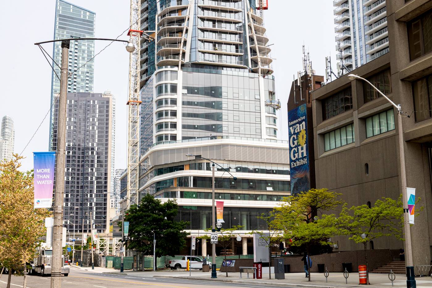 1 yonge street toronto construction