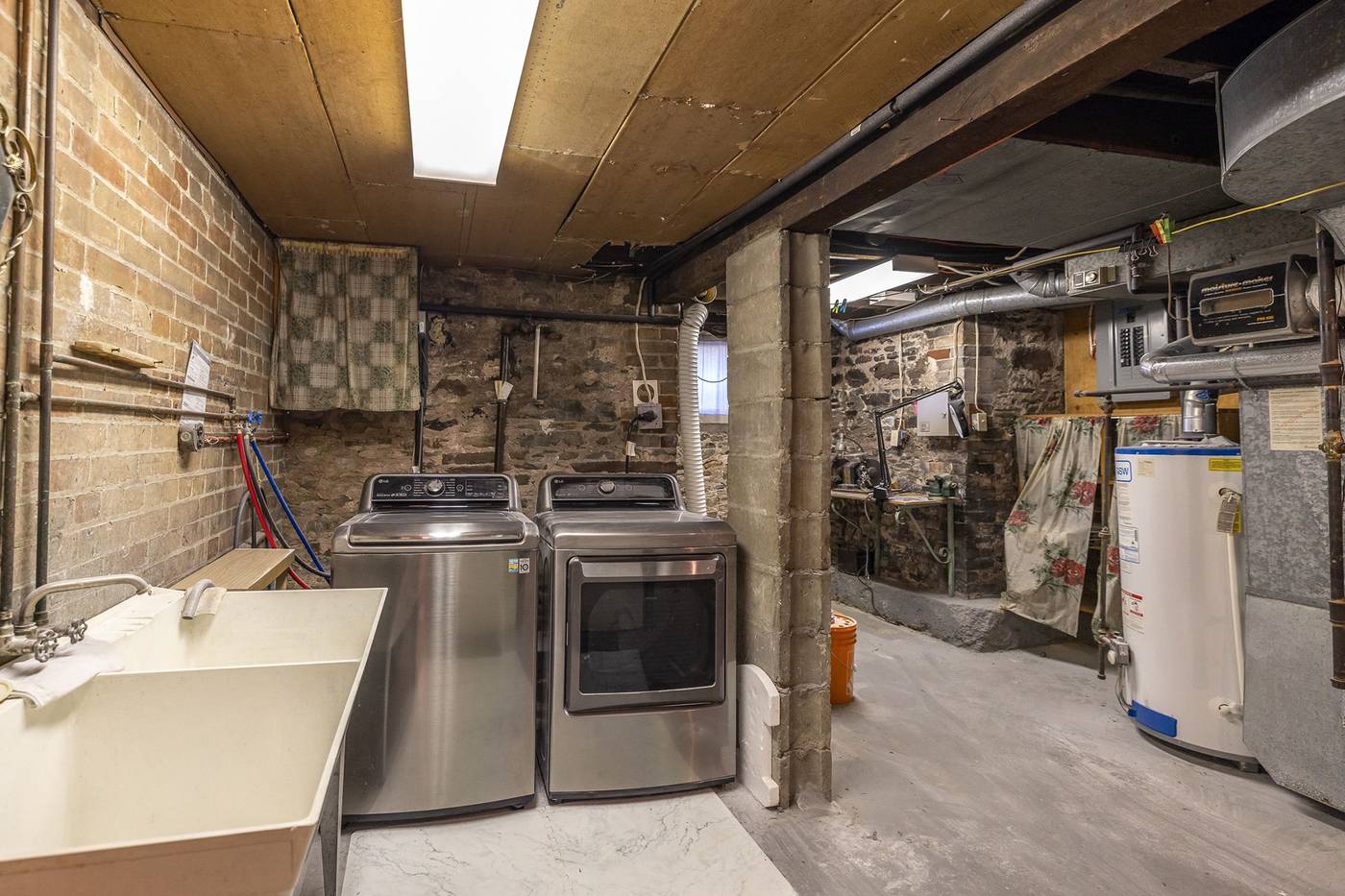 122 Nassau Street Toronto