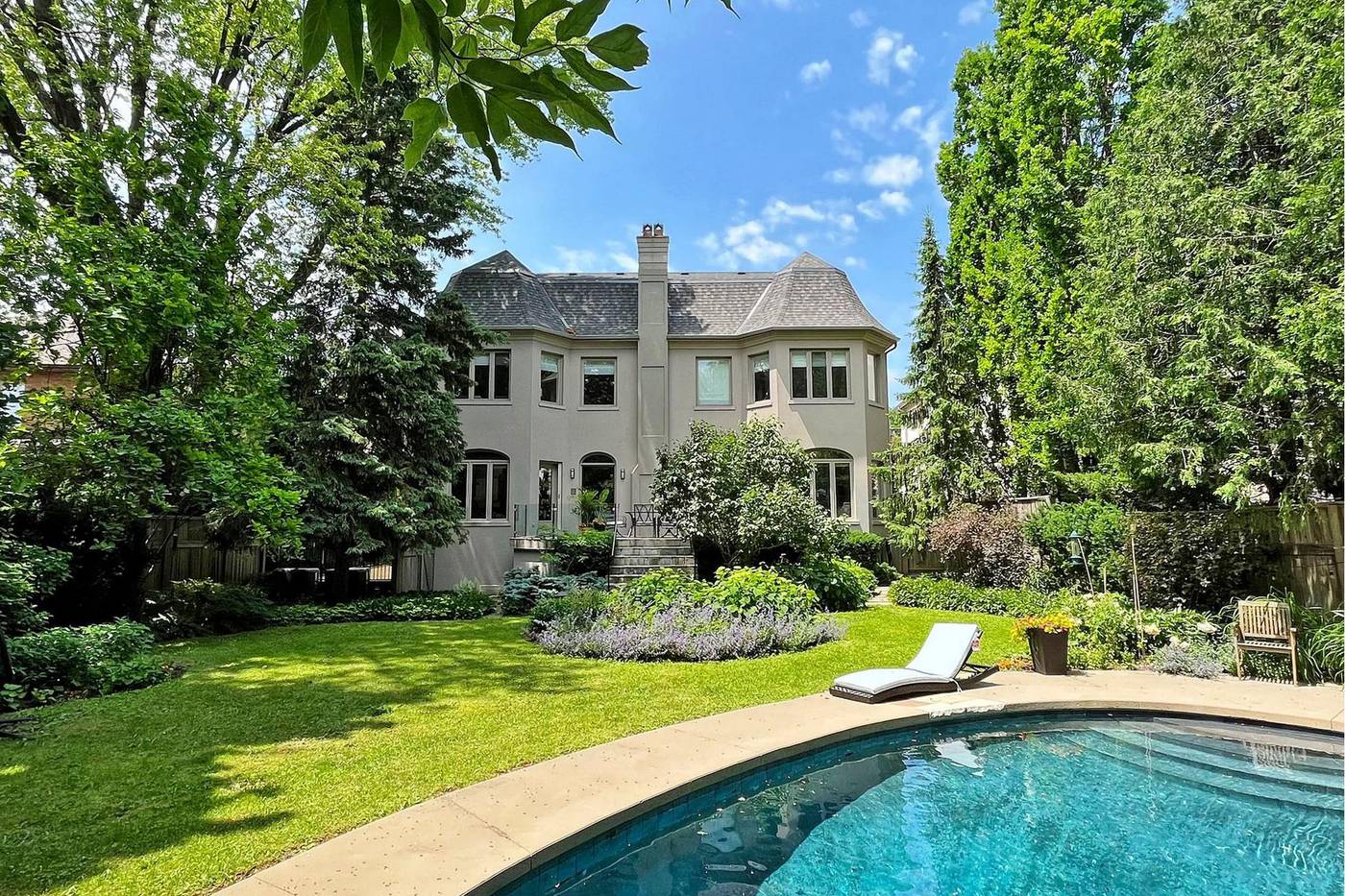 37 rollscourt drive toronto